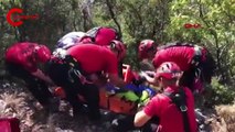 Yamaç paraşütü yapan Rus turist, kayalıklara düşüp yaşamını yitirdi