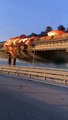 انفجار شاحنة مفخّخة على جسر القرم