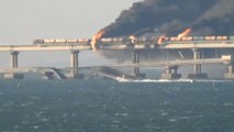 Esplosione e fiamme sul ponte di Kerch tra Russia e Crimea
