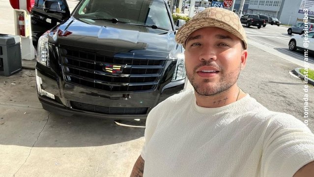 Jessi Uribe presume su triunfo ante un futbolista colombiano y fans lo retan