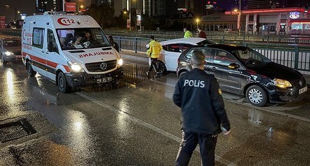 Bursa’da yakıtı biten araca yardım ederken otomobil çarptı