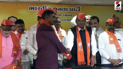 જામનગરમાં આમ આદમી પાર્ટીમાં ગાબડું, 16 આગેવાનોએ કેસરિયા કર્યા