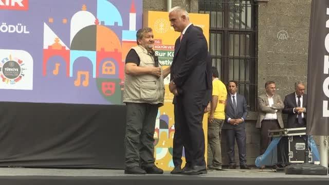 Diyarbakır haberleri: DİYARBAKIR - Kültür ve Turizm Bakanı Mehmet Nuri Ersoy 'Fotomaraton Diyarbakır' etkinliğini başlattı