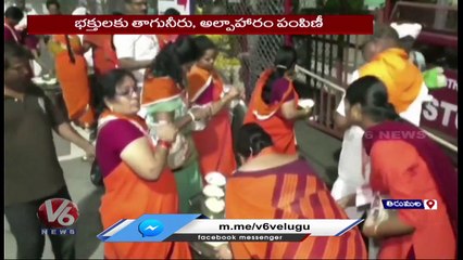 下载视频: Huge Devotees Rush At Tirumala Tirupati Temple ,Devotees Waits 48 Hours for Darshan _ V6 News