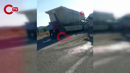 Adana'da 2 TIR ve bir minibüsün karıştığı kazada 3 ölü