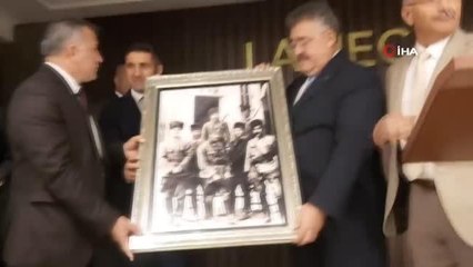 Son dakika haberi | Kocaeli İl Emniyet Müdürü Veysal Tipioğlu'nu duygulandıran fotoğraf