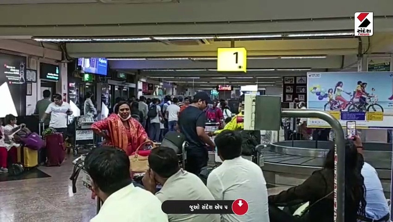 રાજકોટ એરપોર્ટ પર એર ઇન્ડીયાની ફ્લાઈટ 5 કલાક મોડી પડતા પેસેન્જરોનો હોબાળો