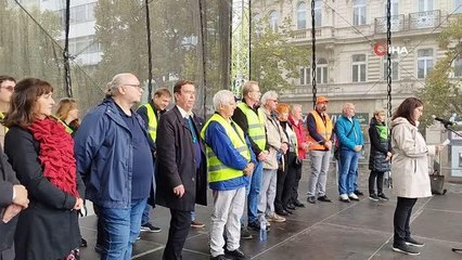 Çekya'da sendikalardan hükümet karşıtı protesto