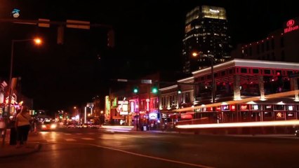 هذه هي قصة الشاب بالكامل ، الذي ضحك على أكثر الناس