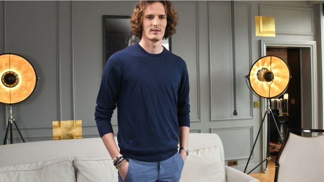 GALA VIDÉO - Quelle époque : qui est Paul de Saint-Sernin, cet ancien journaliste devenu humoriste ?