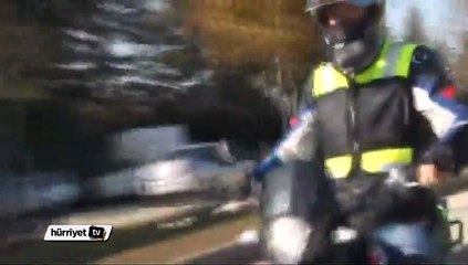 Trafikte tehlikeli akrobasi