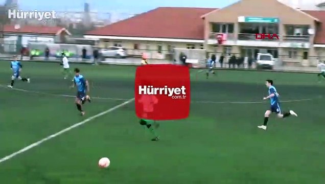 Dili boğazına kaçan futbolcuyu, doktor hakem kurtardı