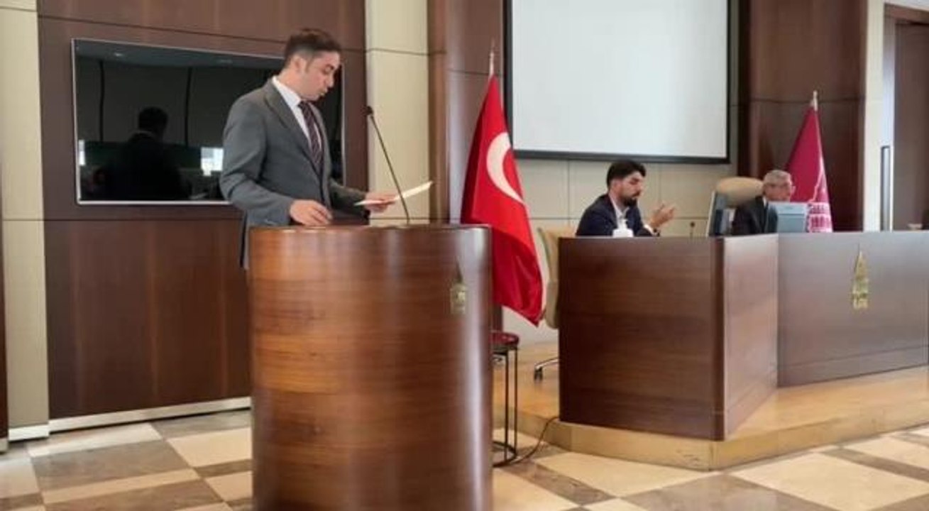 Beyoğlu Belediyesi CHP'li Meclis Üyesi Yıldırım: "Enflasyon Tüik'e Göre Yüzde 84, AKP'li Beyoğlu Belediyesi'ne Göre Yüzde 138"