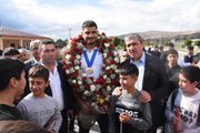 Sivas haberi! Taha Akgül'e memleketi Sivas'ta coşkulu karşılama