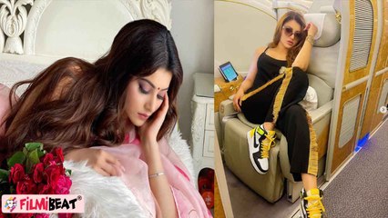 Urvashi Rautela पहुंची Australia, Fans ने कहा RP Bhaiya के पीछे-पीछे T20 देखने भी पहुंच गई!