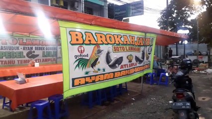 Jajanan dibogor kota...pecel lele lamongan 'barokah jaya'.