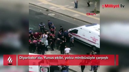 Yunus ekibi minibüsle çarpıştı: 2 polis yaralı