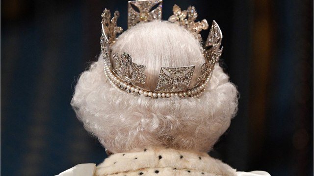 VOICI - Mort d’Elizabeth II : l’hommage inattendu de Buckingham Palace à la reine (1)