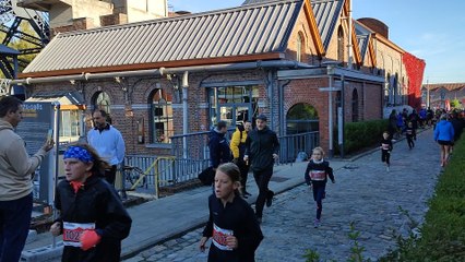 Les enfants à la course du Bois du Cazier