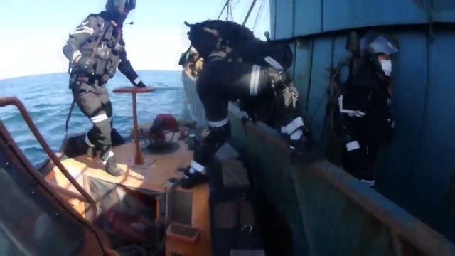 해경, 중국어선 2척 나포...서해 NLL 침범 불법조업 / YTN