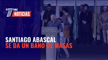 Abascal se da un baño de masas en el comienzo de un curso clave