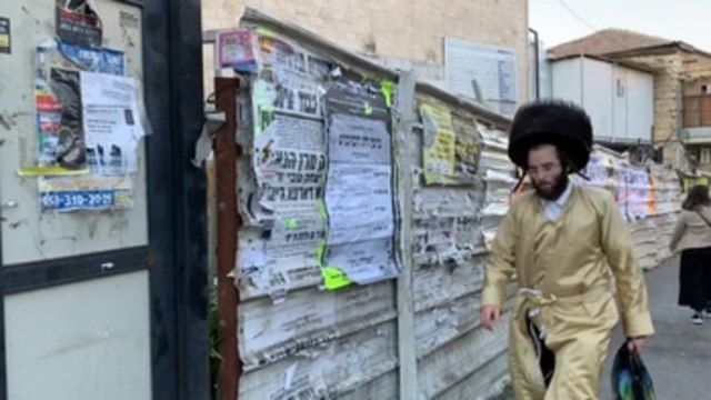 Judíos de Israel entran en sus tabernáculos para iniciar la fiesta del Sucot