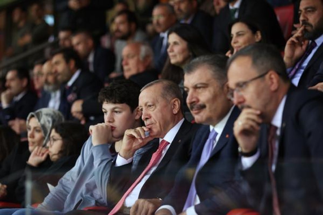 CUMHURBAŞKANI ERDOĞAN AMPUTE MİLLİ TAKIMI MAÇINI İZLEDİ