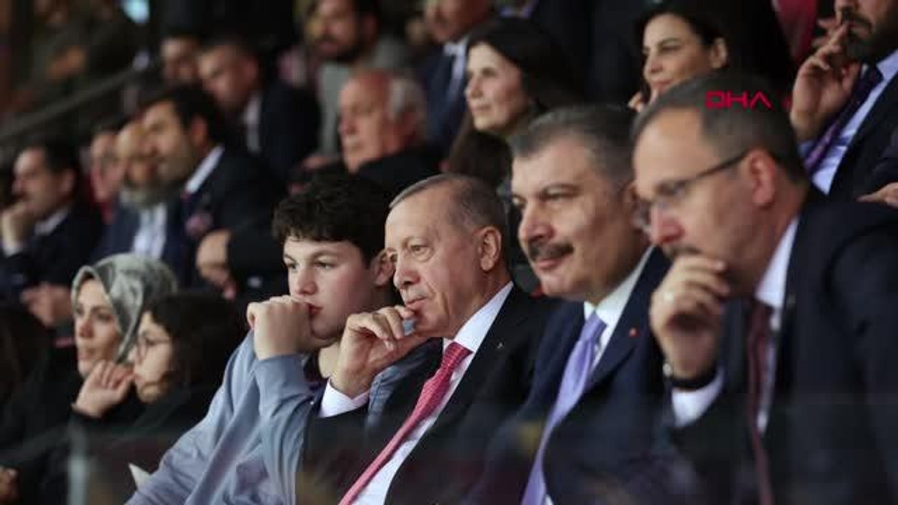 CUMHURBAŞKANI ERDOĞAN AMPUTE MİLLİ TAKIMI MAÇINI İZLEDİ