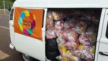 Grupo voluntário Unidos pela Bondade realiza entrega de doces para crianças na Região Oeste