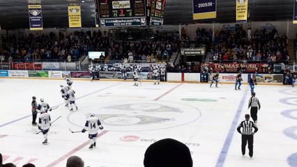 Fife Flyers boo Glasgow Clan coach