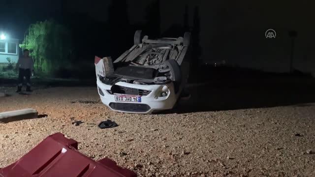Son dakika haberleri | Devrilen aracın sürücüsü kazadan yara almadan kurtuldu