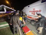 Ambulansın çarptığı yaşlı kadın yaralandı