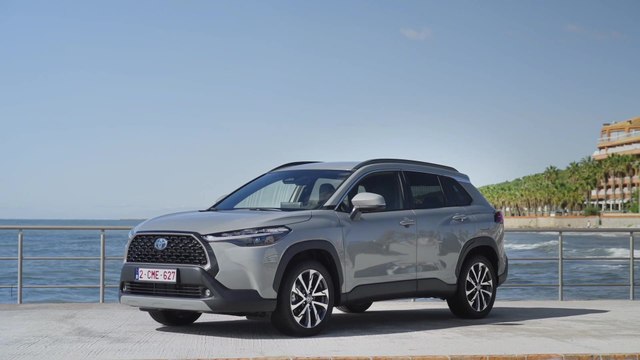 Der neue Toyota Corolla Cross - Ein SUV für jeden Tag. Maßgeschneidertes europäisches Design