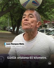 Meksikalı gezgin Nieto, kafasında futbol topuyla ülke ülke pedal çeviriyor