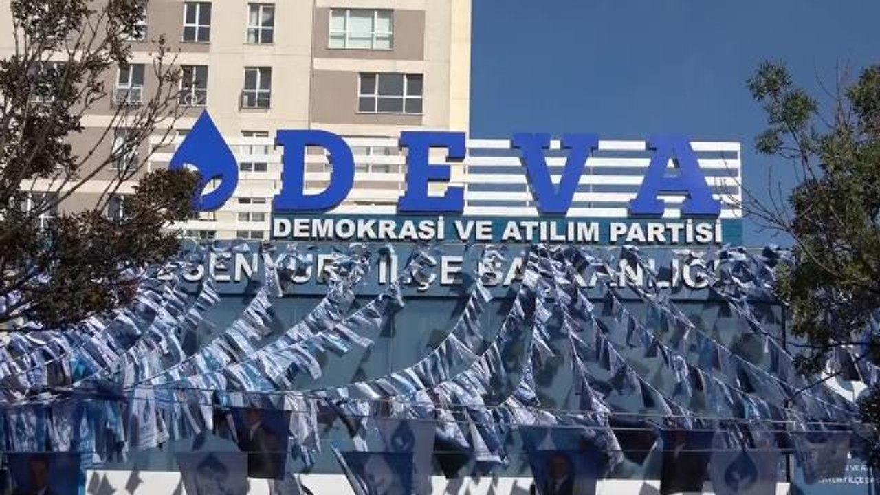 Deva Partisi Esenyurt İlçe Başkanlığı, 'Demokrasi ve Özgürlük Yürüyüşü' Düzenledi.