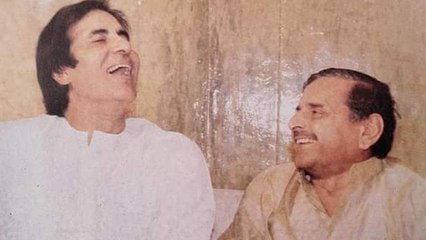 Download Video: Mulayam Singh Yadav Old Photos Viral, Amitabh Bachchan से था पुराना रिश्ता | Boldsky*Lifestyle