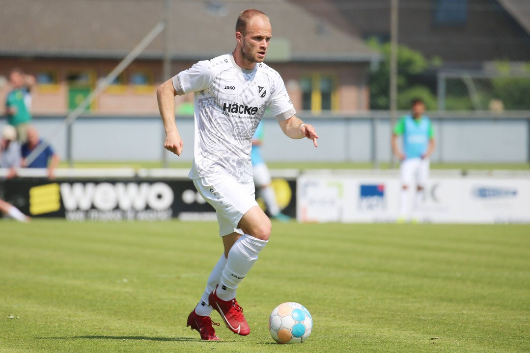 Rödinghausen sichert sich in Ahlen in der Nachspielzeit zumindest den Teilerfolg