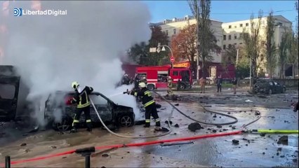 Rusia bombardea el centro de Kiev