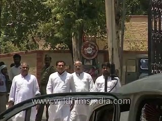 Mulayam Singh Yadav holds a meeting for his party members