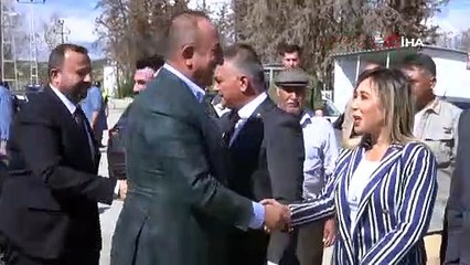 Bakan Çavuşoğlu TOKİ tarafından teslim edilen evleri gezdi