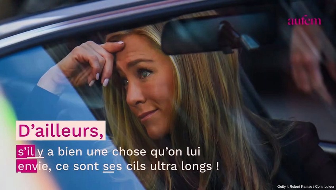 Jennifer Aniston ne jure que par ce mascara qui crée un effet extensions de cils