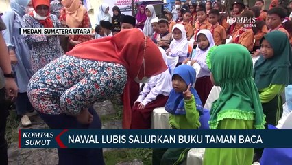 Nawal Lubis Salurkan Buku ke Anak-Anak di Lokasi Pembuangan Akhir Sampah