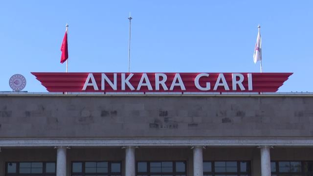 10 Ekim Katliamında Yaşamını Yitirenler Anıldı: "Nereye Giderseniz Gidin, Elimiz Sizin Yakanızda"