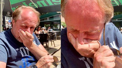 Scared man impressively saves himself from wasp's bite by blocking his breath