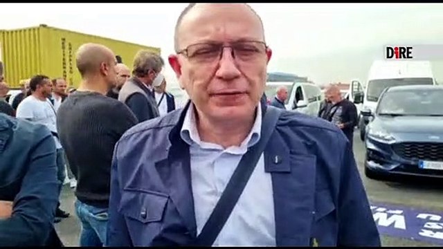 Whirlpool Napoli, traffico bloccato dagli operai