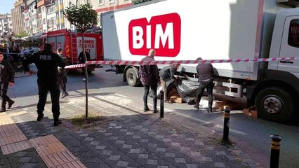 Zeytinburnu'nda pazardan dönen yaşlı kadın kamyonun altında kaldı