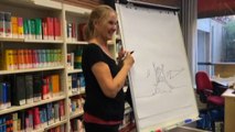 L'autrice fantasy Cornelia Funke disegna in diretta per i bambini