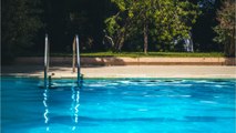 Ils se font livrer leur piscine par hélicoptère, au grand étonnement des voisins... et du maire !