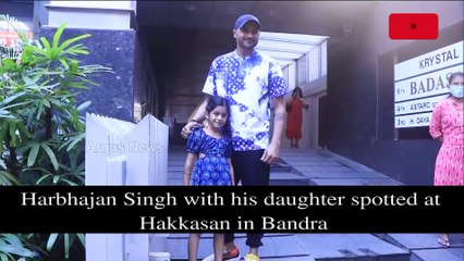 Harbhajan Singh with his daughter spotted in Bandra