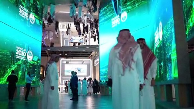 الربيعة يدشّن جناح الوزارة المشارك في أسبوع جيتكس للتقنية 2022 بدبي